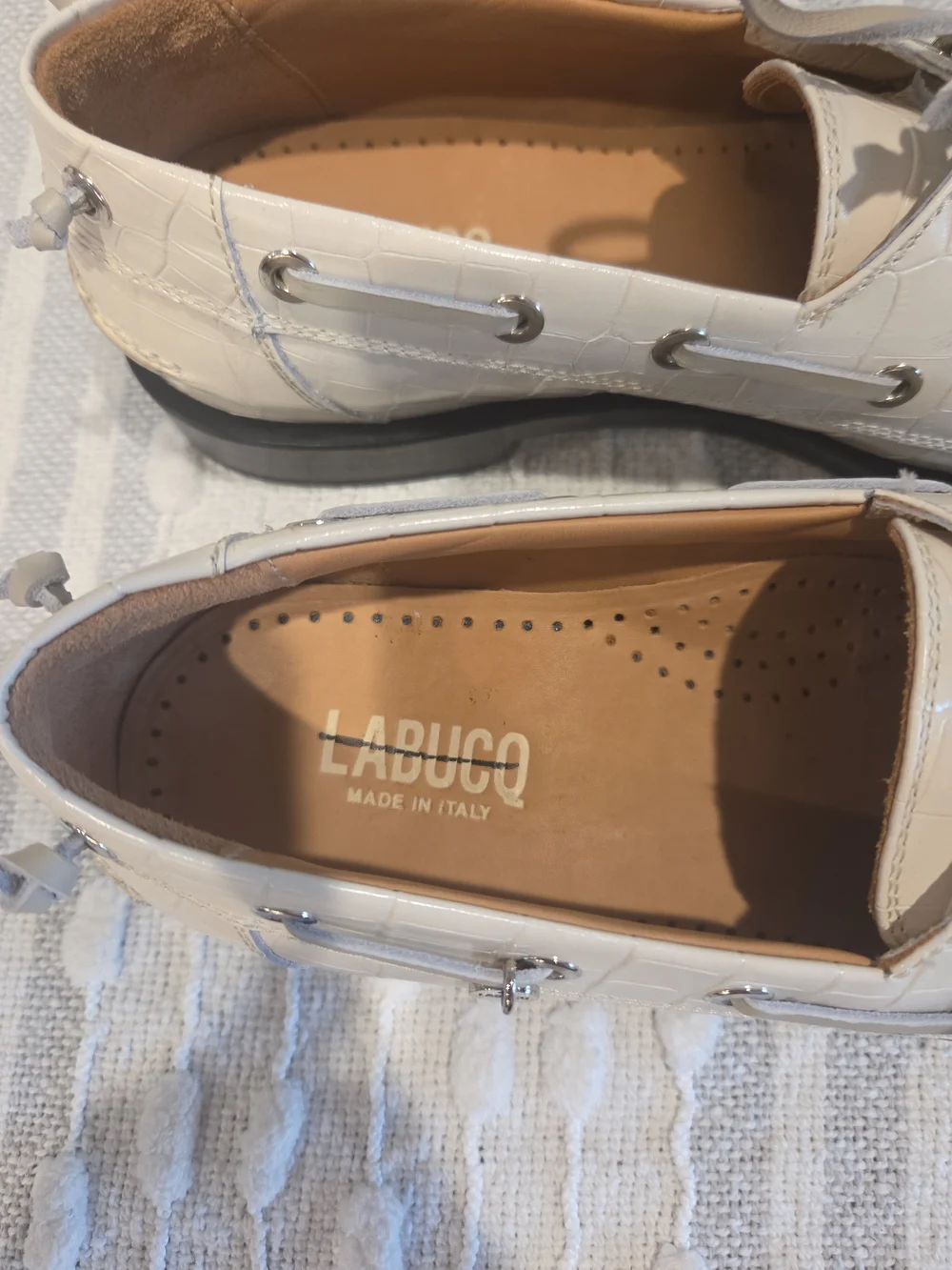 Labucq elegant croc